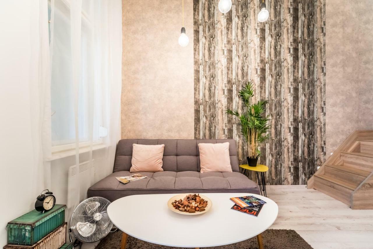 Bpr Little Attractico Apartment Будапеща Екстериор снимка