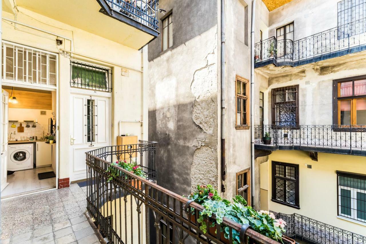 Bpr Little Attractico Apartment Будапеща Екстериор снимка