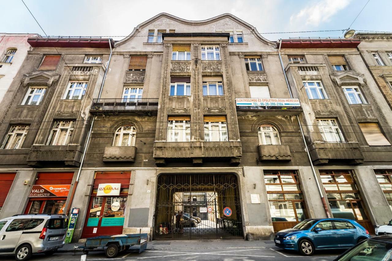 Bpr Little Attractico Apartment Будапеща Екстериор снимка