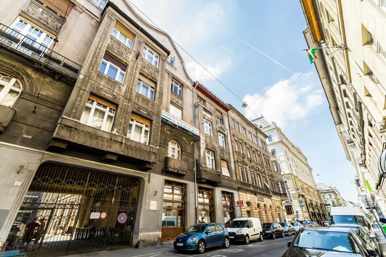 Bpr Little Attractico Apartment Будапеща Екстериор снимка