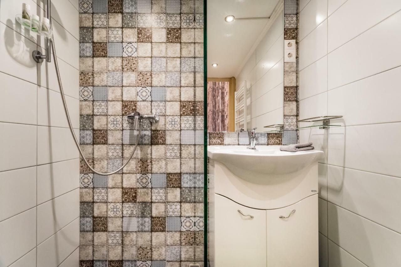 Bpr Little Attractico Apartment Будапеща Екстериор снимка